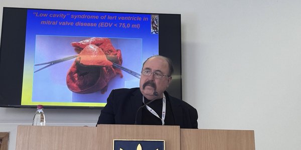XXXI Всеукраїнський з'їзд серцево-судинних хірургів з міжнародною участю (м. Рівне). Співголова та доповідач секції «Хірургія набутих вад серця»